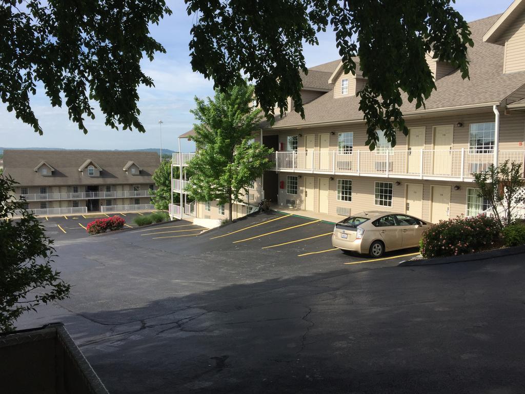 Gazebo Inn Branson Exterior photo